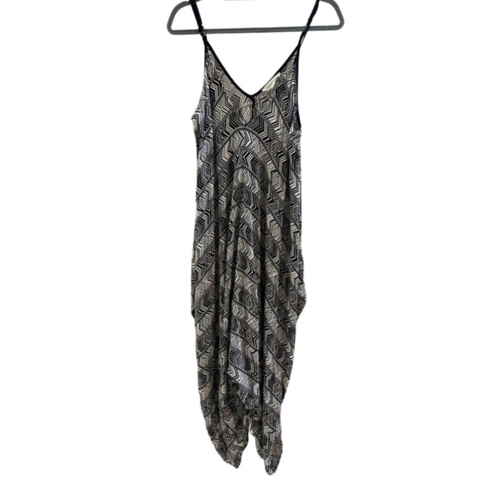 Black and White patterned wide leg v neck romper
